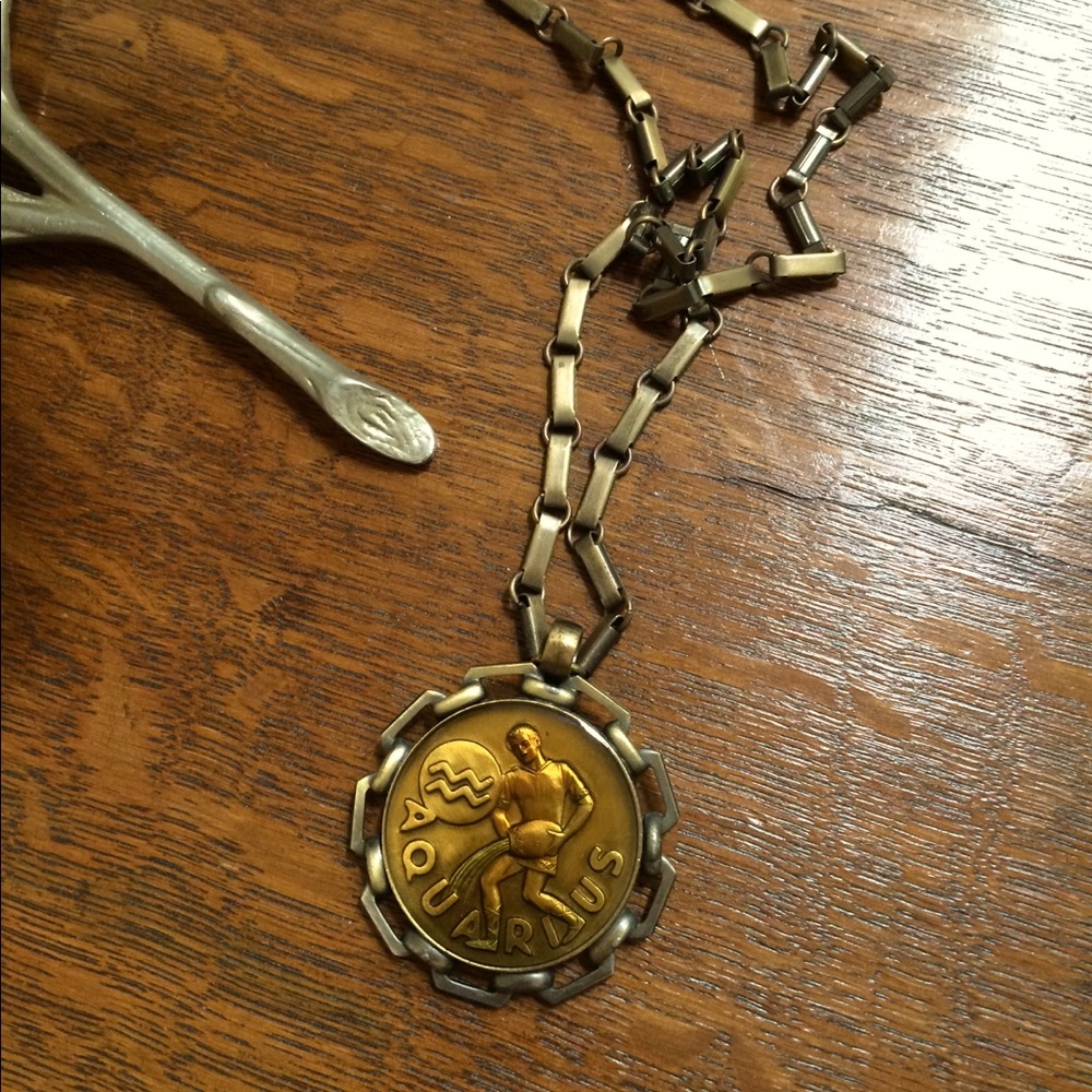Aquarius medallion